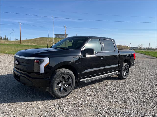 2025 Ford F-150 Lightning Flash (Stk: 5T4457) in Cardston - Image 1 of 13