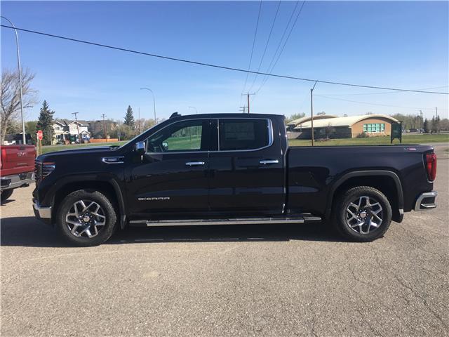 2025 GMC Sierra 1500 SLT (Stk: 19033051) in Pincher Creek - Image 1 of 15