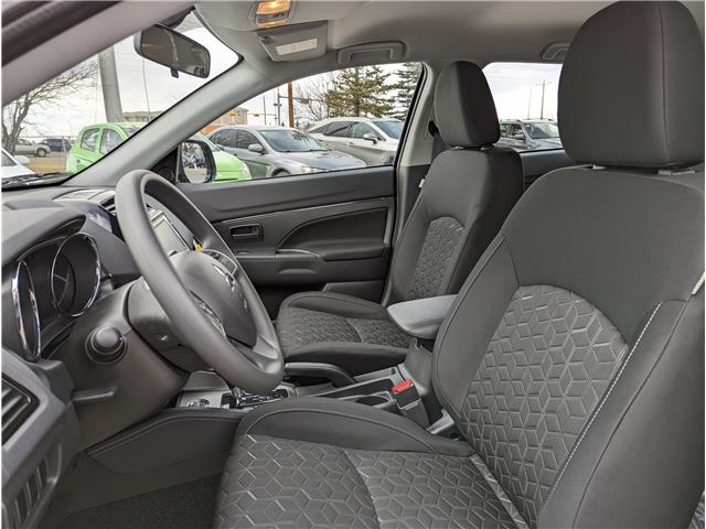 2025 Mitsubishi RVR ES (Stk: R7072) in Calgary - Image 12 of 17