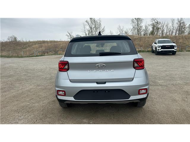 2022 Hyundai Venue Preferred (Stk: 170477) in Calgary - Image 7 of 27