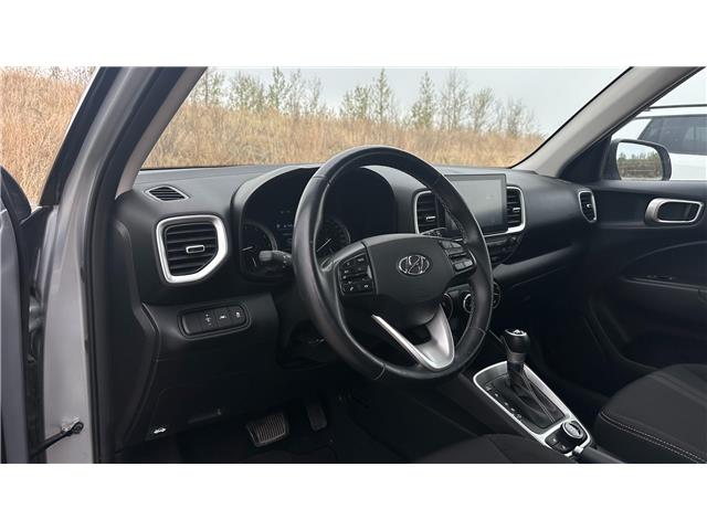 2022 Hyundai Venue Preferred (Stk: 170477) in Calgary - Image 2 of 27