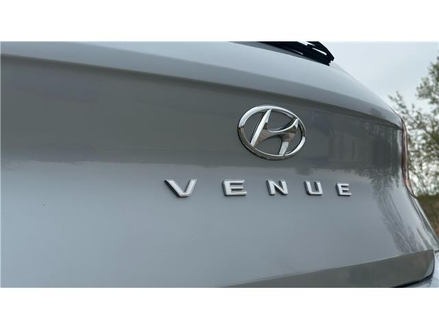 2022 Hyundai Venue Preferred (Stk: 170477) in Calgary - Image 8 of 27