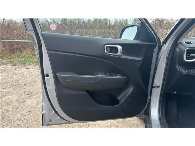 2022 Hyundai Venue Preferred (Stk: 170477) in Calgary - Image 25 of 27