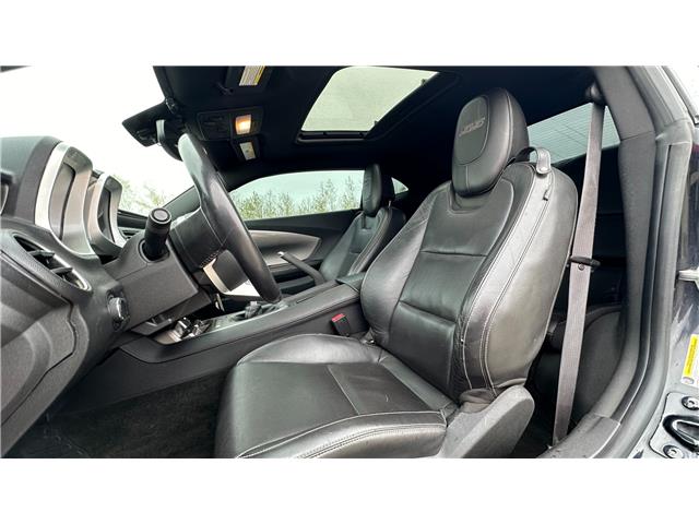 2010 Chevrolet Camaro SS (Stk: 30980) in Calgary - Image 12 of 29 2010 Chevrolet Camaro SS (Stk: 30980) in Calgary - Image 12 of 29