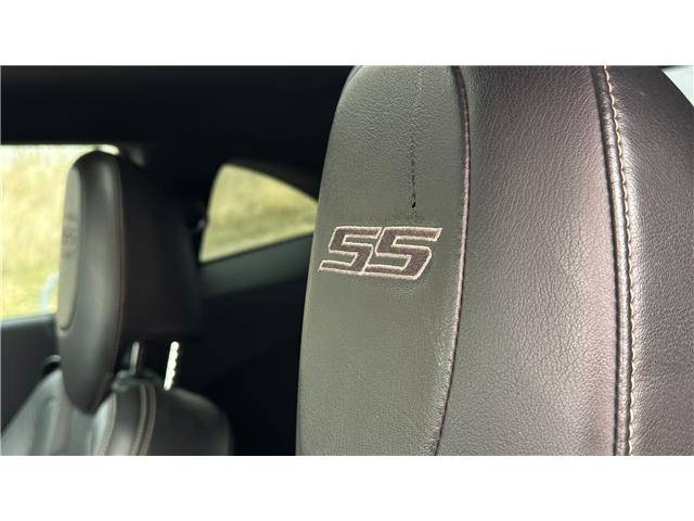 2010 Chevrolet Camaro SS (Stk: 30980) in Calgary - Image 13 of 29 2010 Chevrolet Camaro SS (Stk: 30980) in Calgary - Image 13 of 29