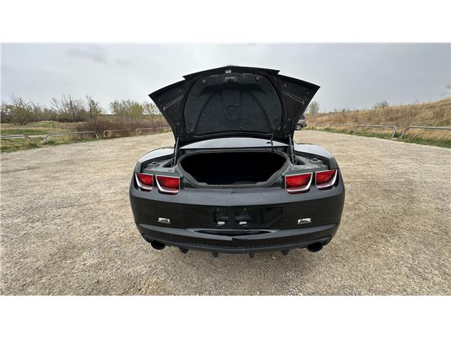 2010 Chevrolet Camaro SS (Stk: 30980) in Calgary - Image 24 of 29 2010 Chevrolet Camaro SS (Stk: 30980) in Calgary - Image 24 of 29