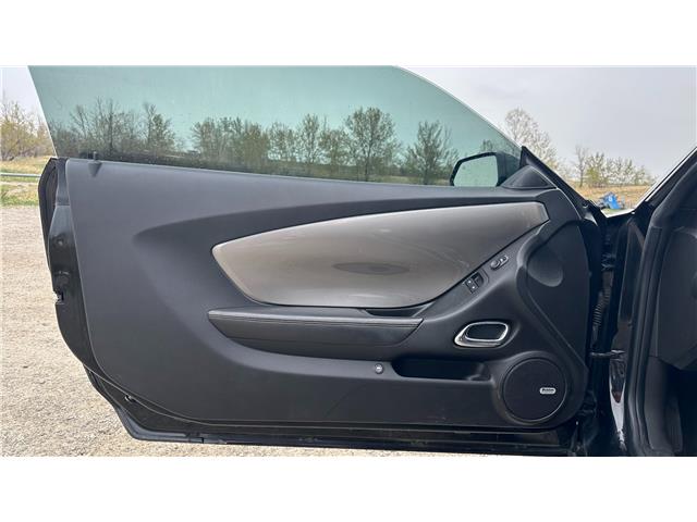 2010 Chevrolet Camaro SS (Stk: 30980) in Calgary - Image 25 of 29 2010 Chevrolet Camaro SS (Stk: 30980) in Calgary - Image 25 of 29