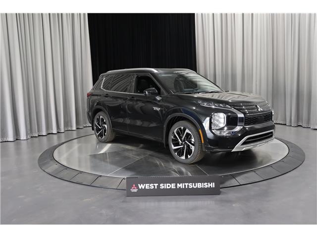 2025 Mitsubishi Outlander PHEV GT (Stk: P25571) in Edmonton - Image 1 of 26