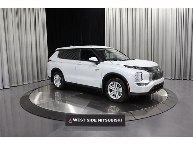 2025 Mitsubishi Outlander PHEV ES (Stk: P25602) in Edmonton - Image 1 of 25