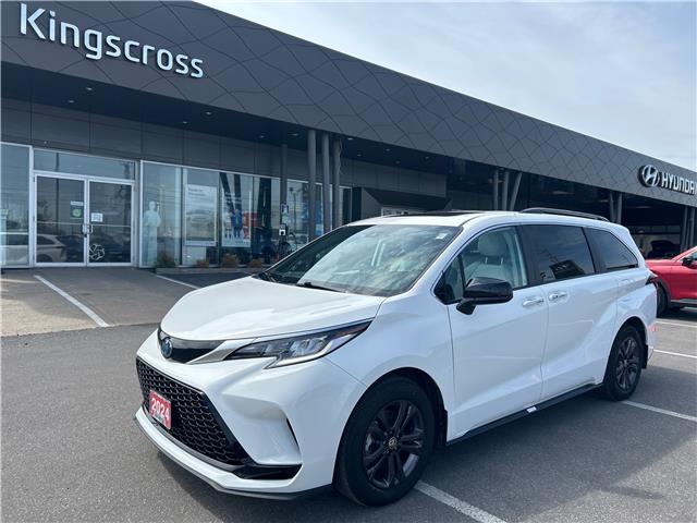 2024 Toyota Sienna XSE 7-Passenger (Stk: 34901A) in Scarborough - Image 1 of 22