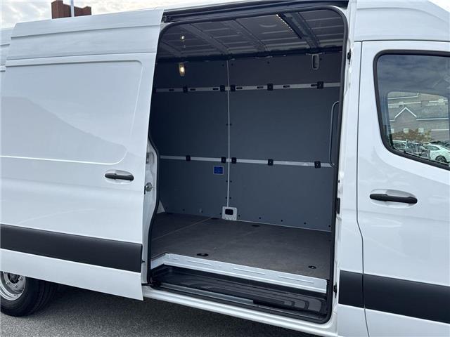 2024 Mercedes-Benz Sprinter 3500 High Roof 4-Cyl Diesel (Stk: ATNP2993) in Vaughan - Image 36 of 39