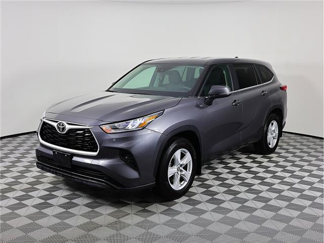 2023 Toyota Highlander LE (Stk: B19611) in Calgary - Image 1 of 24