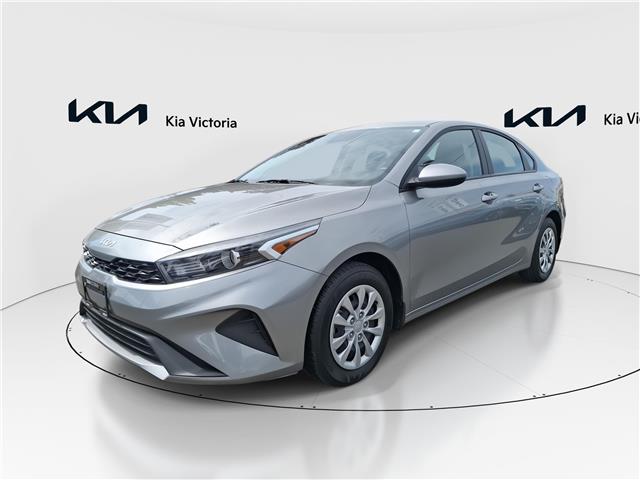 2023 Kia Forte LX (Stk: K425-257A) in Victoria, BC - Image 1 of 24