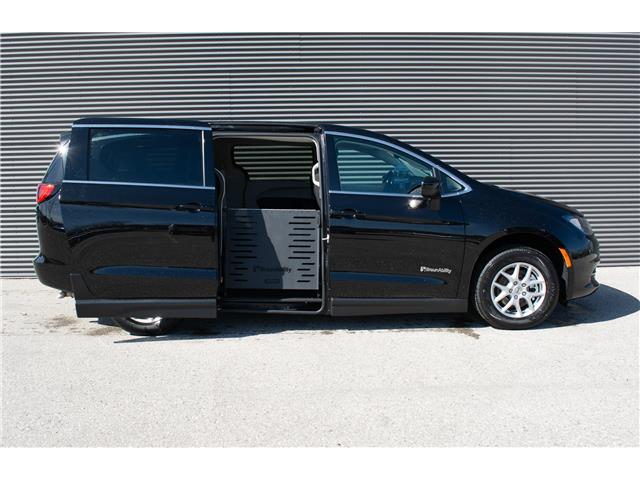 2024 Chrysler Grand Caravan SXT (Stk: MU2375) in London - Image 6 of 19