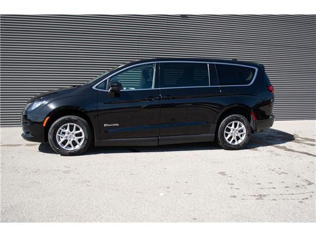 2024 Chrysler Grand Caravan SXT (Stk: MU2375) in London - Image 2 of 19