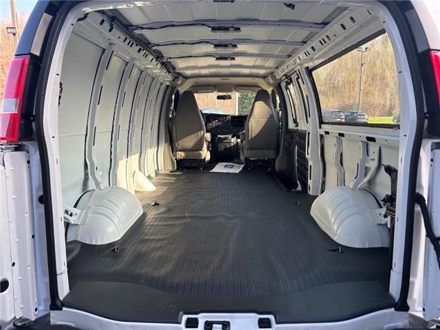 2025 GMC Savana 2500 Work Van (Stk: 25152) in Campbellton - Image 7 of 11 2025 GMC Savana 2500 Work Van (Stk: 25152) in Campbellton - Image 7 of 11