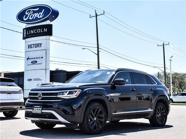 2022 Volkswagen Atlas Cross Sport 2.0 TSI Highline (Stk: VFEP00749A) in Chatham - Image 1 of 30