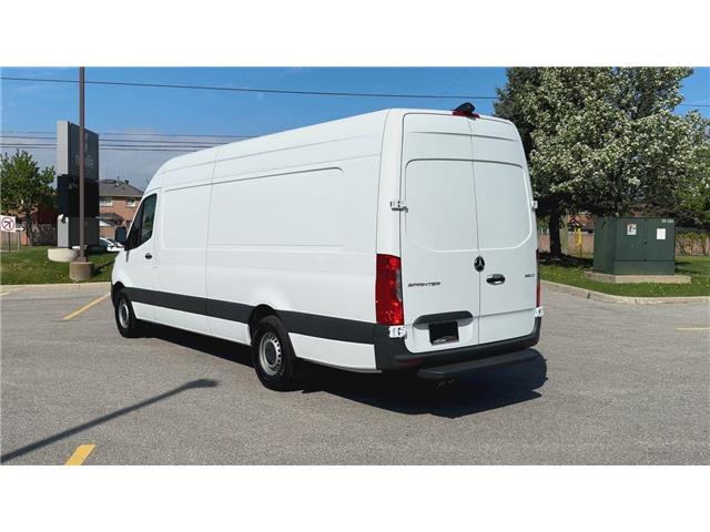 2023 Mercedes-Benz Sprinter 2500 High Roof 4-Cyl Diesel (Stk: ATNP4440) in Vaughan - Image 7 of 33