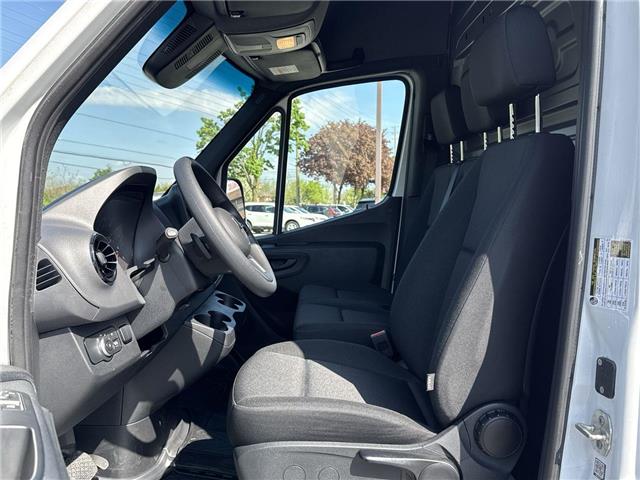 2023 Mercedes-Benz Sprinter 2500 High Roof 4-Cyl Diesel (Stk: ATNP4440) in Vaughan - Image 11 of 33
