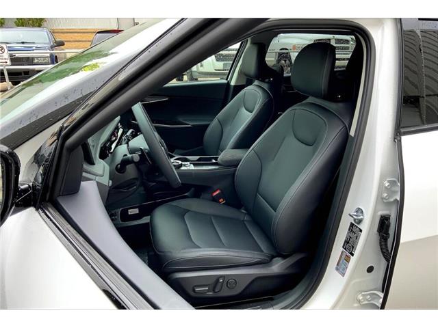 2025 Kia EV6 Land w/Premium Package (Stk: SEV61262) in Sherwood Park - Image 9 of 14