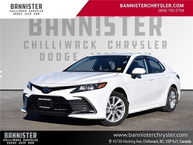 2023 Toyota Camry Hybrid LE (Stk: 30U19749) in Chilliwack - Image 1 of 29