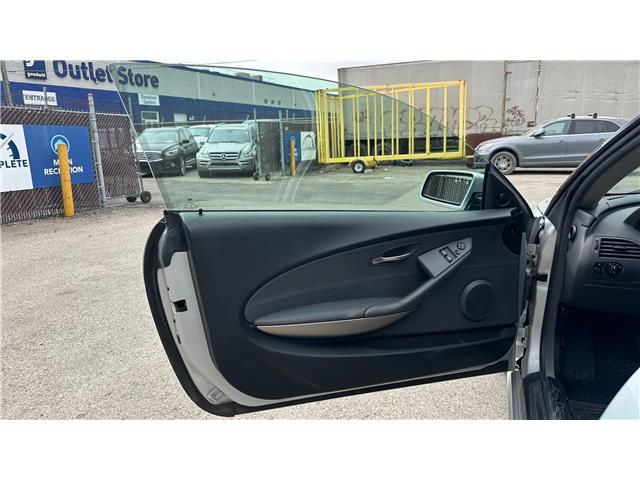 2005 BMW 645 ci (Stk: 216086) in Calgary - Image 25 of 27