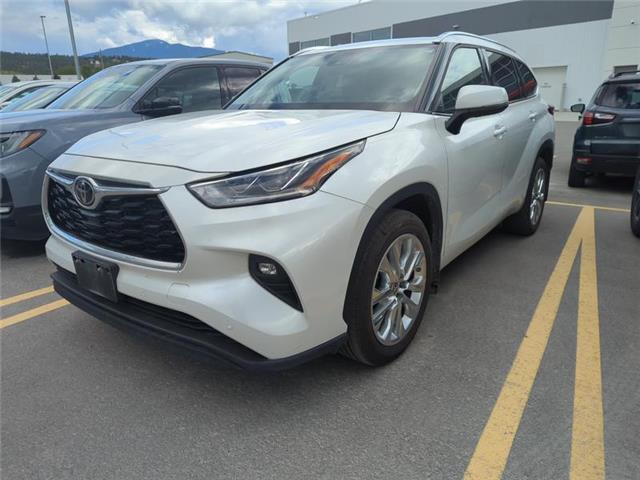 2022 Toyota Highlander Limited (Stk: S231839M) in Cranbrook - Image 1 of 2