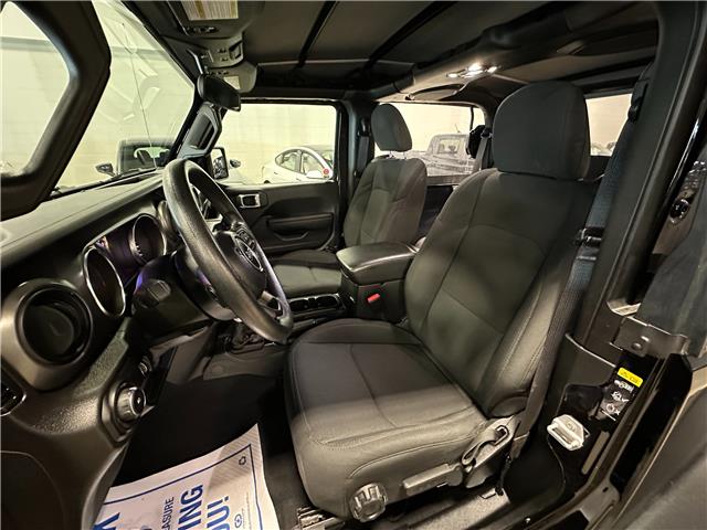 2023 Jeep Wrangler Sport (Stk: P13770) in Calgary - Image 9 of 16