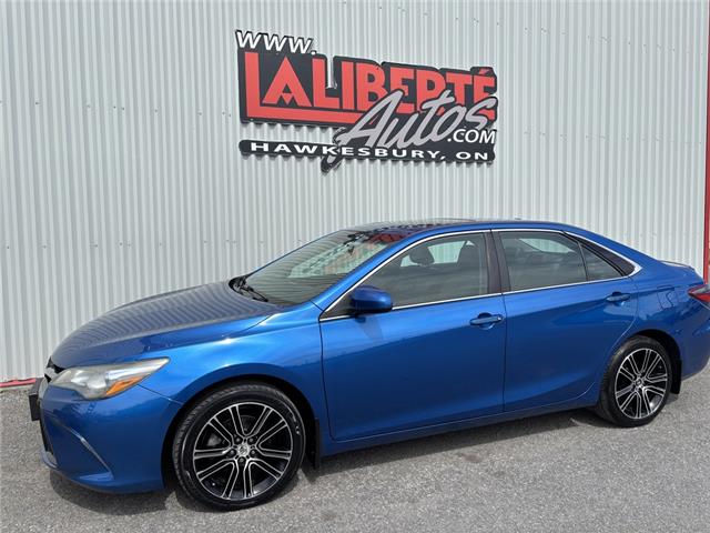 2016 Toyota Camry Blue with 155,500km at 13 950 $