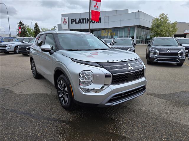 2025 Mitsubishi Outlander LE (Stk: R6047) in Calgary - Image 1 of 24