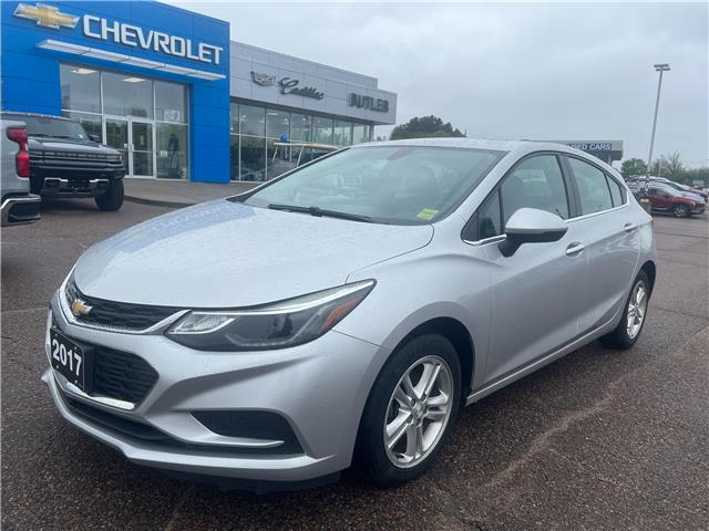 2017 Chevrolet Cruze Hatch LT Auto (Stk: 25-353-1) in Pembroke - Image 1 of 17
