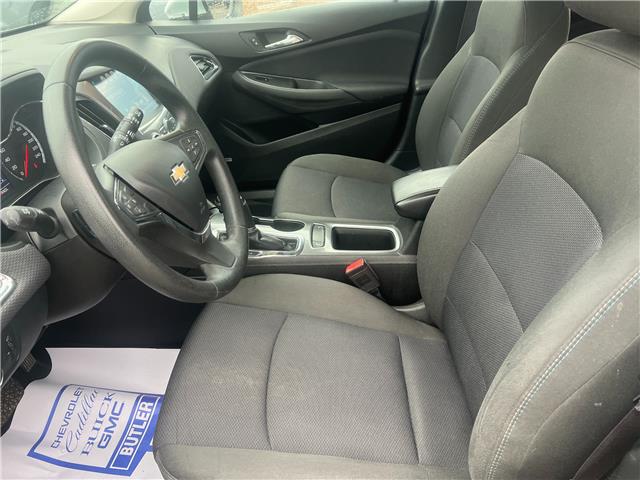 2017 Chevrolet Cruze Hatch LT Auto (Stk: 25-353-1) in Pembroke - Image 12 of 17