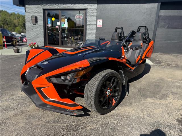 2017 Polaris Slingshot SLR in Sudbury - Image 1 of 7