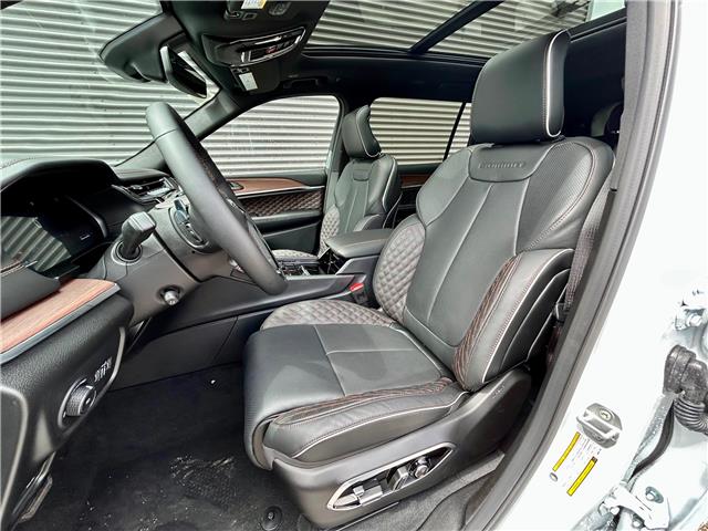 2025 Jeep Grand Cherokee L Summit (Stk: 25329D) in London - Image 11 of 29