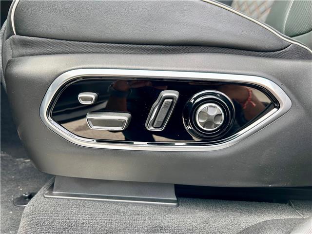 2025 Jeep Grand Cherokee L Summit (Stk: 25329D) in London - Image 12 of 29