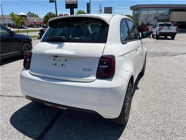 2025 Fiat 500e Base (Stk: 25-284) in Sarnia - Image 4 of 16