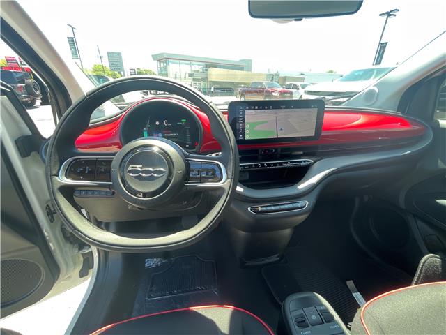 2025 Fiat 500e Base (Stk: 25-284) in Sarnia - Image 10 of 16