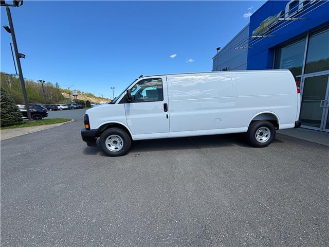 2025 GMC Savana 2500 Work Van (Stk: 25208) in Campbellton - Image 3 of 16 2025 GMC Savana 2500 Work Van (Stk: 25208) in Campbellton - Image 3 of 16