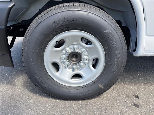 2025 GMC Savana 2500 Work Van (Stk: 25208) in Campbellton - Image 4 of 16 2025 GMC Savana 2500 Work Van (Stk: 25208) in Campbellton - Image 4 of 16