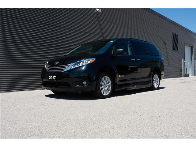 2017 Toyota Sienna Limited 7-Passenger (Stk: UM029) in London - Image 1 of 20