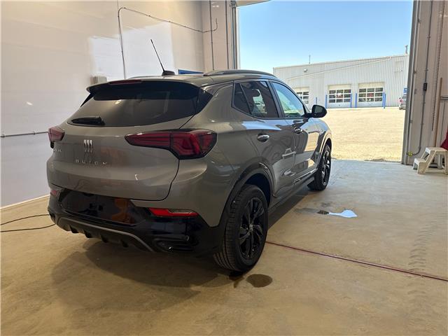 2025 Buick Encore GX Sport Touring (Stk: 13732) in Roblin - Image 2 of 11