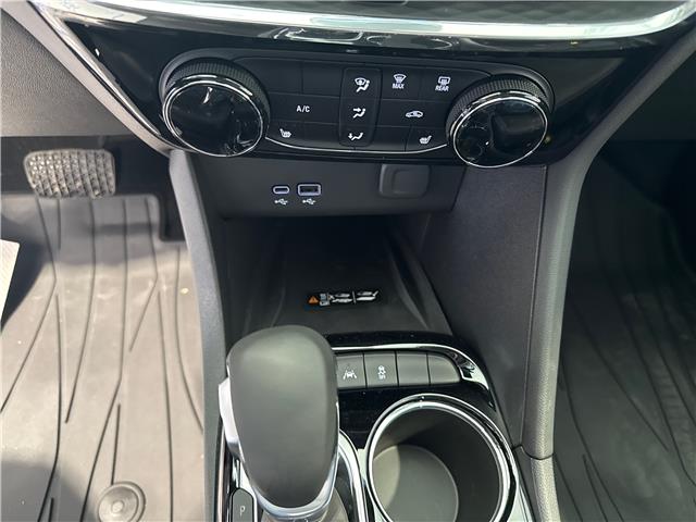 2025 Buick Encore GX Sport Touring (Stk: 13732) in Roblin - Image 9 of 11