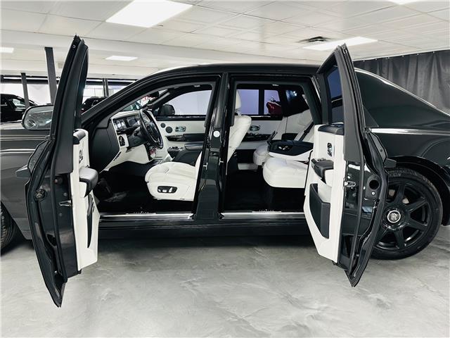 2020 Rolls-Royce Phantom  (Stk: C04770) in Saint-Eustache - Image 8 of 38