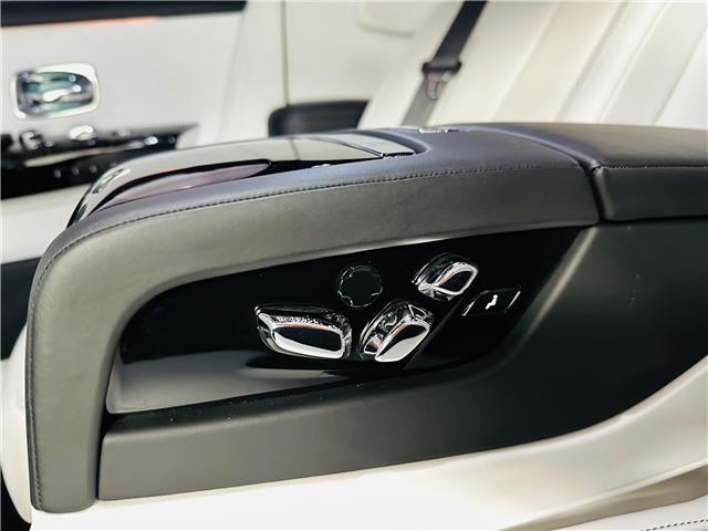 2020 Rolls-Royce Phantom  (Stk: C04770) in Saint-Eustache - Image 28 of 38