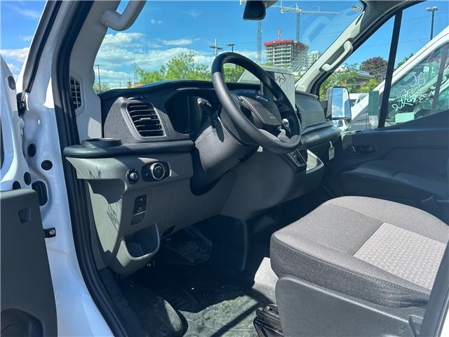 2025 Ford Transit-250 Cargo Base (Stk: 2503120) in Ottawa - Image 8 of 16