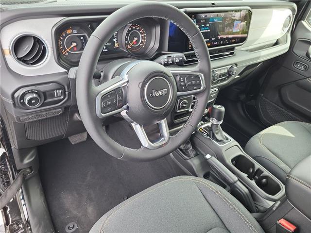 2025 Jeep Wrangler Sahara (Stk: 250220) in Windsor - Image 12 of 24
