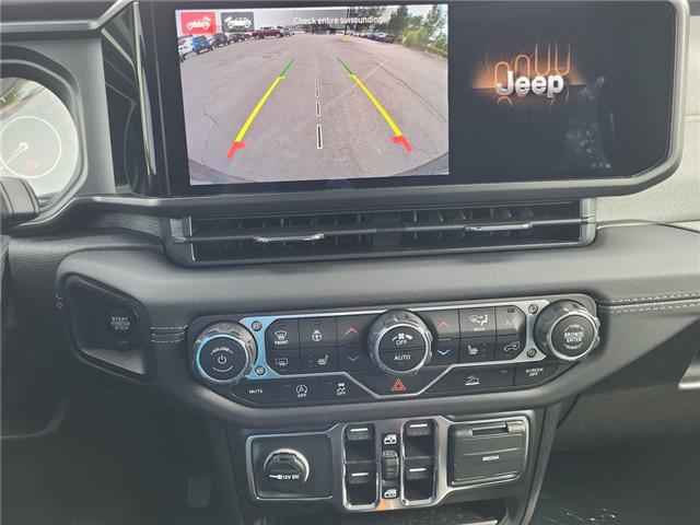 2025 Jeep Wrangler Sahara (Stk: 250220) in Windsor - Image 16 of 24