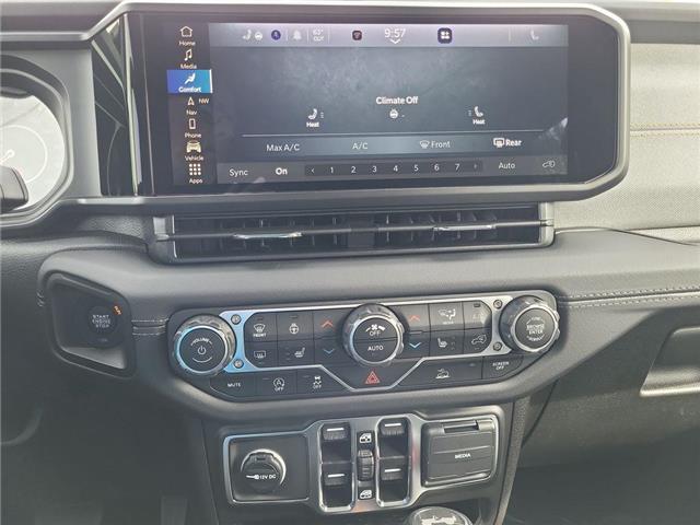 2025 Jeep Wrangler Sahara (Stk: 250220) in Windsor - Image 18 of 24