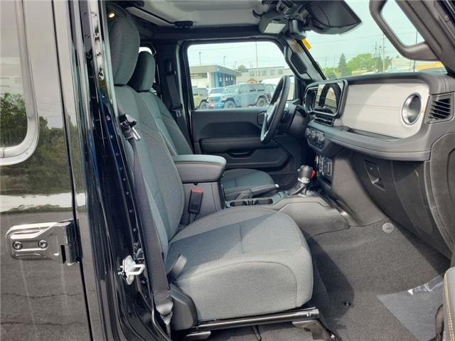 2025 Jeep Wrangler Sahara (Stk: 250220) in Windsor - Image 21 of 24