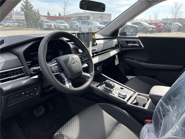2025 Mitsubishi Outlander PHEV SE (Stk: S0023) in Barrie - Image 9 of 16 2025 Mitsubishi Outlander PHEV SE (Stk: S0023) in Barrie - Image 9 of 16